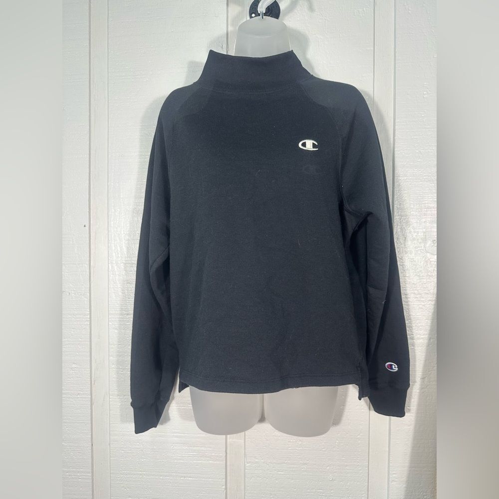 CHAMPION Women’s Sweatshirts Size Medium EUC